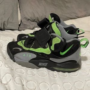 Air Max Speed Turf 'Black Poison Green